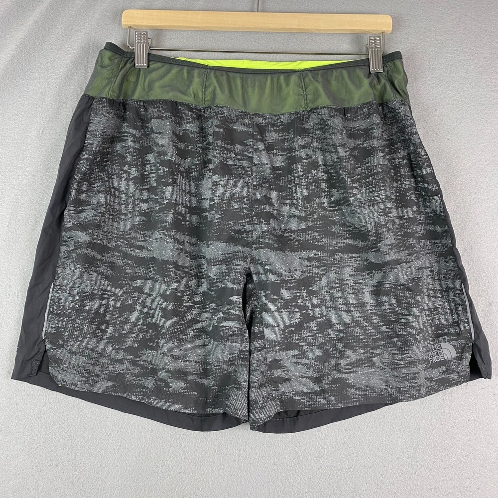 The North Face Flight Series Mens Large pockets FlashDry Trail Running Shorts